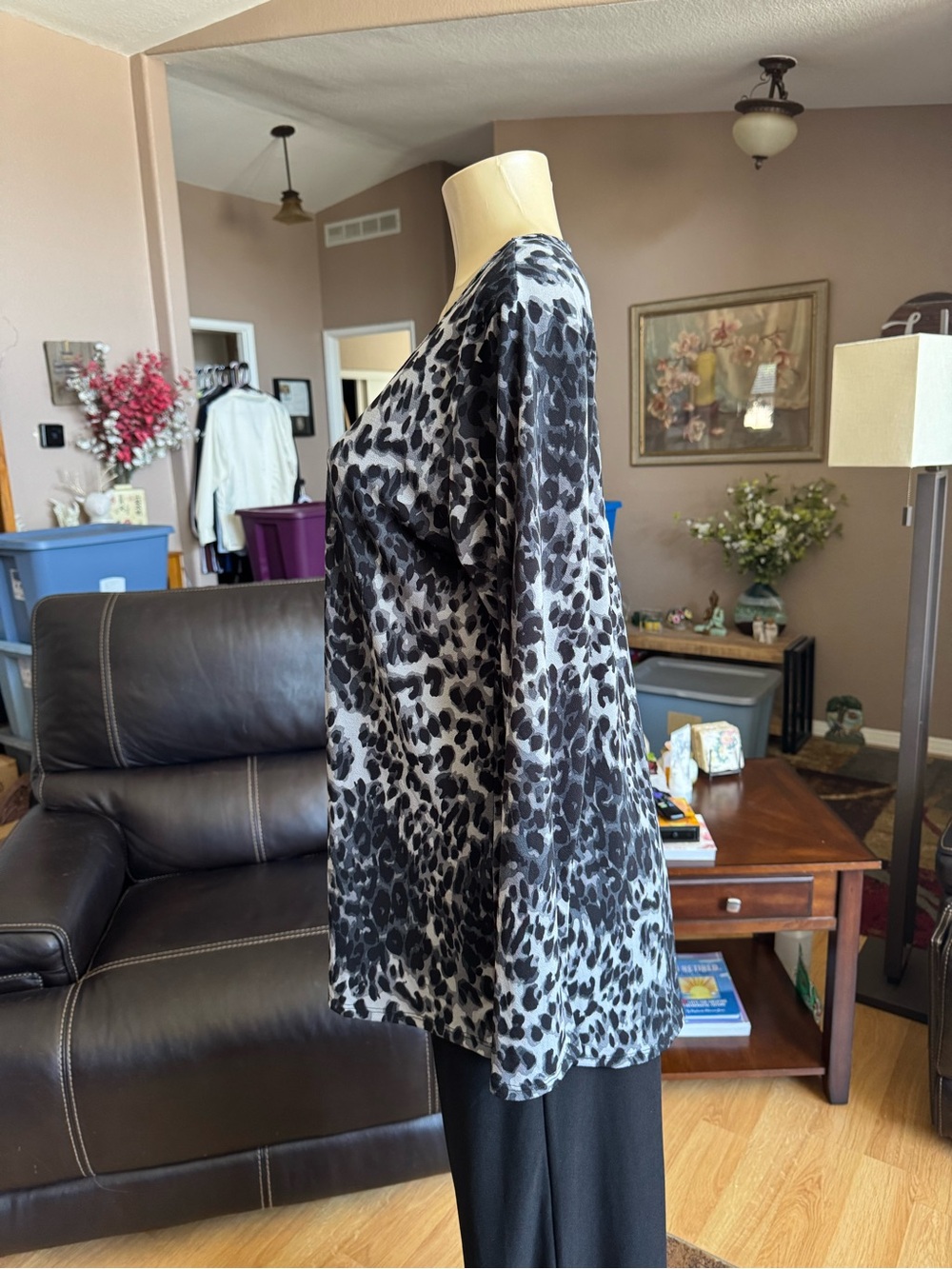 Lularoe black & gray animal print scoop neck tunic-size XL - Picture 3 of 9